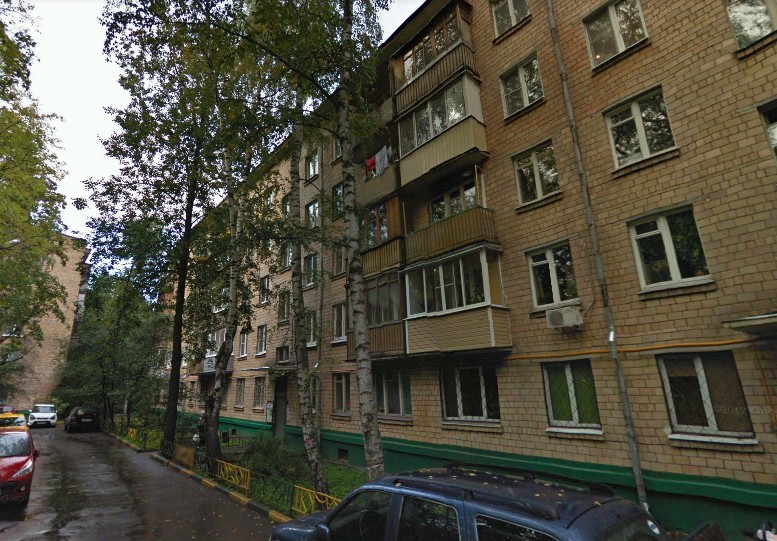 Двор по Авангардной улице Двор по Авангардной улице