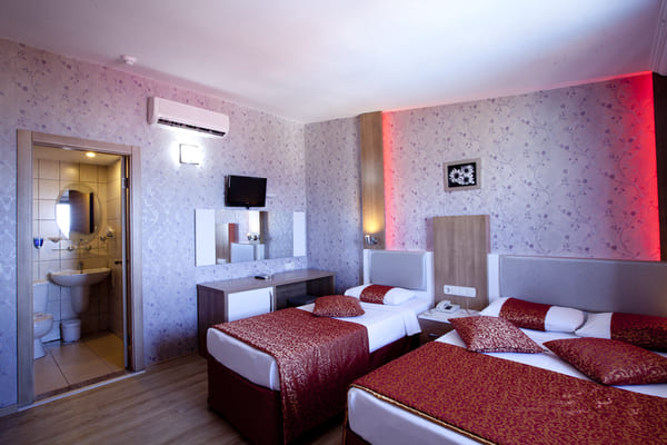 фото номера отеля Aleria Belport Beach Hotel 4*