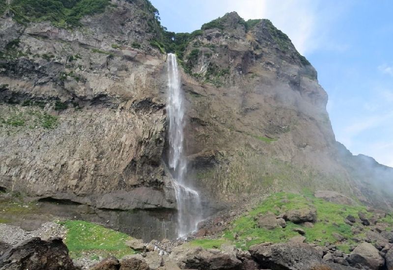 водопады острова Итуруп