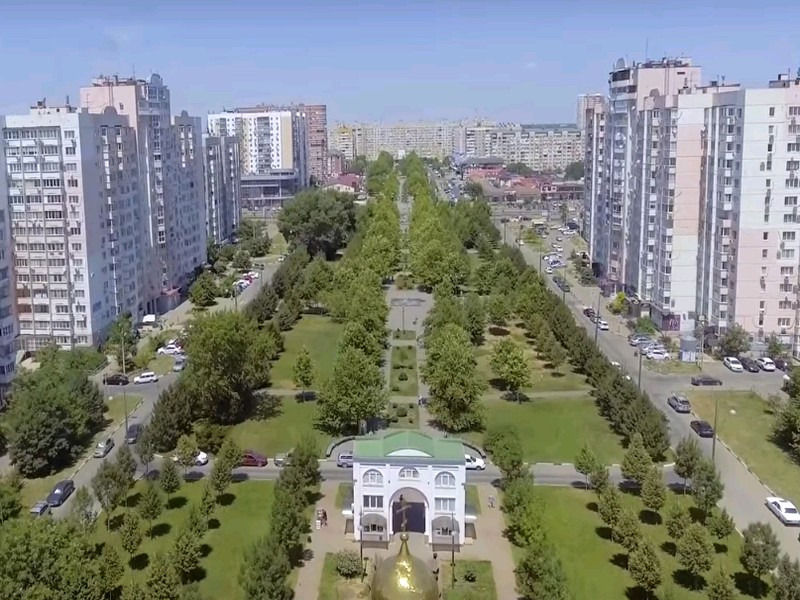 Платонов бульвар в центре ЮМР Платонов бульвар в центре ЮМР